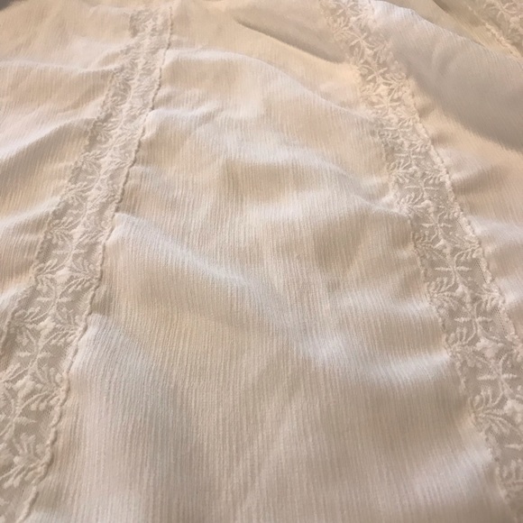 Blu Pepper | Cold Shoulder Lace Sleeve Lined Shirt - Picture 7 of 8